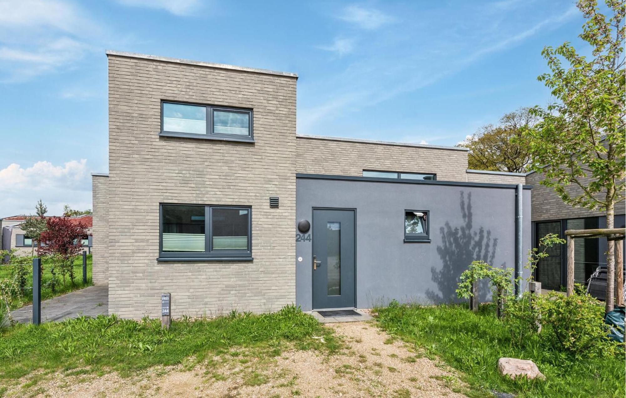 Nice Home In Lembruch-Duemmer See With Sauna Exterior photo